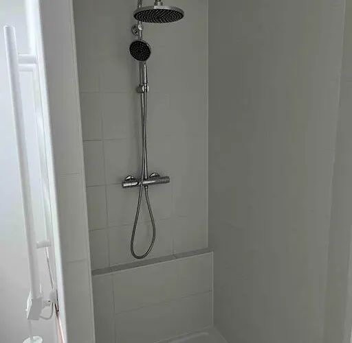 La Petite Baleine, Appt A 50m De La Apartment *